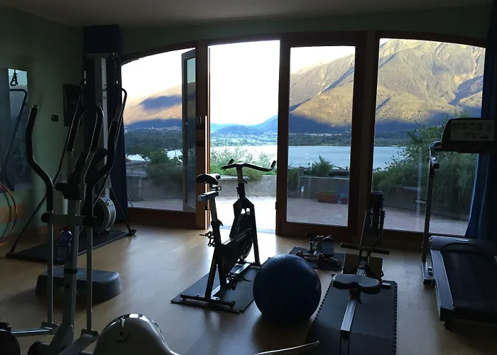 Tres Jolie Джера-Ларио