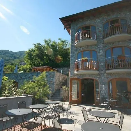 Hotel Tres Jolie 3*
